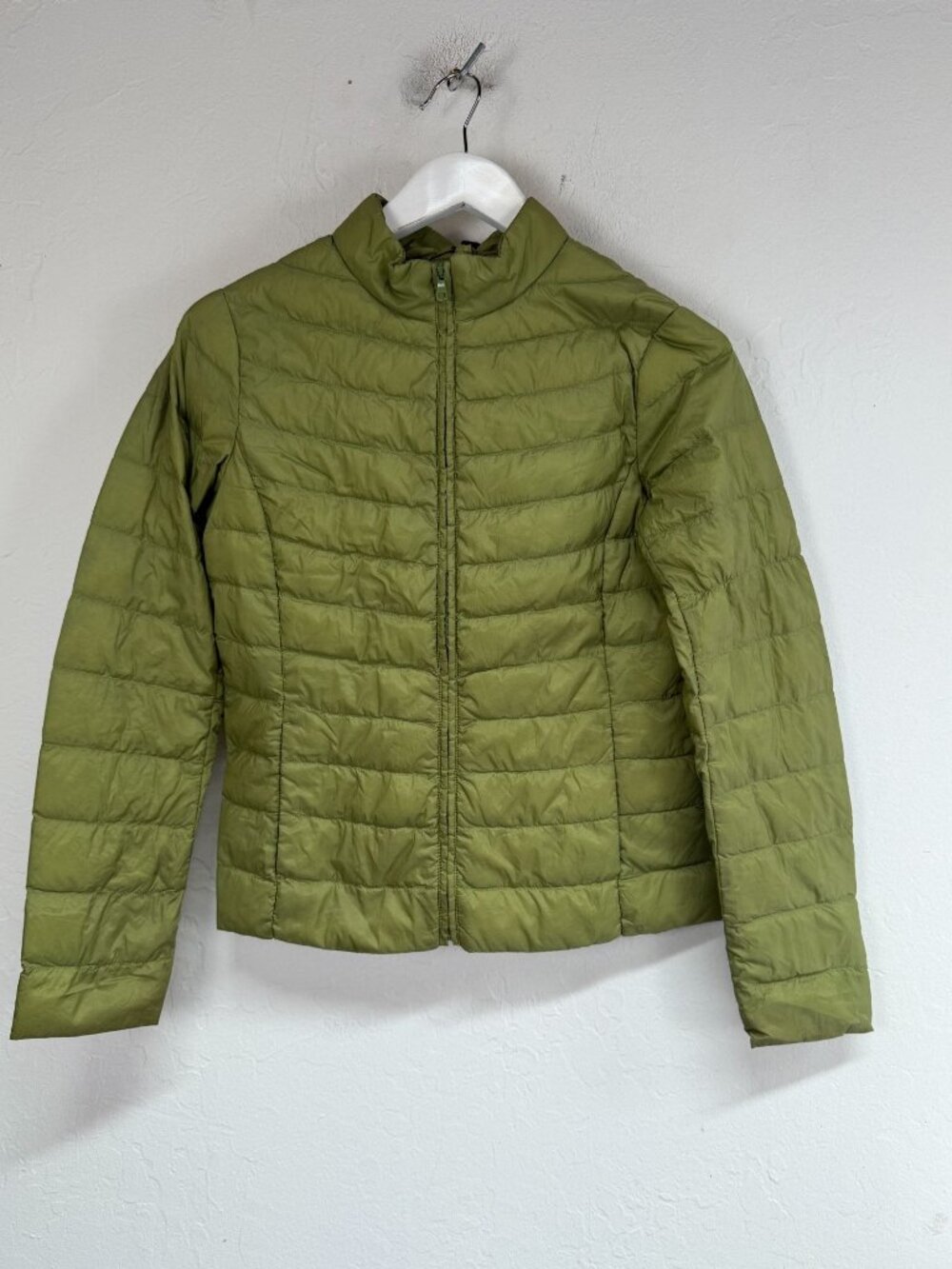 Uniqlo Women's Green Ultra Light Down Puffer Jacket Packable Small Full-Zip